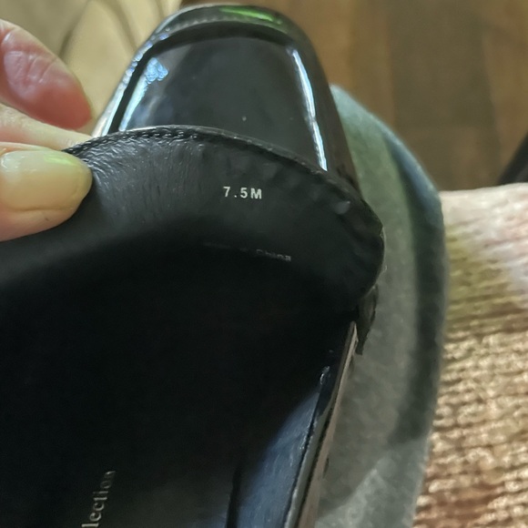 Patent Leather Shoe - Picture 8 of 8